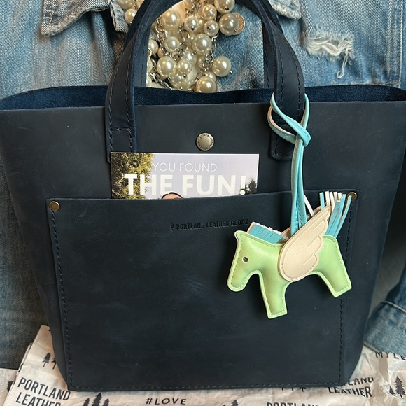 Portland Leather goods mini crossbody tote đź’™ Deep Waters navy blue đź’™ - Picture 17 of 17